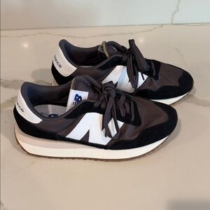 New Balance Men's Black and Gray Sneakers men’s size 8